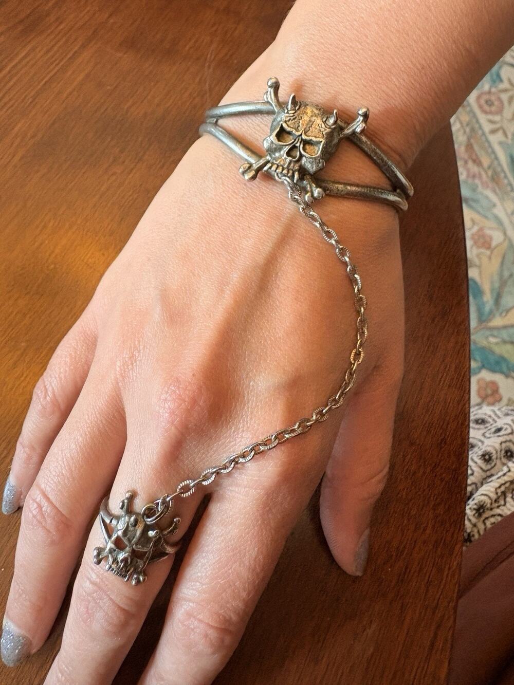 Vintage 1987 G&S Skull Slave Bracelet Ring Hand Chain Gothic Biker Punk jewelry